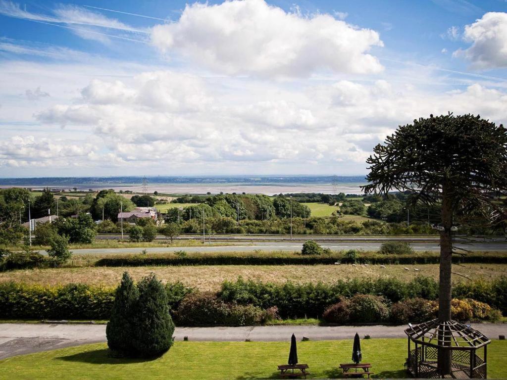 Springfield Hotel & Health Club Halkyn Kültér fotó